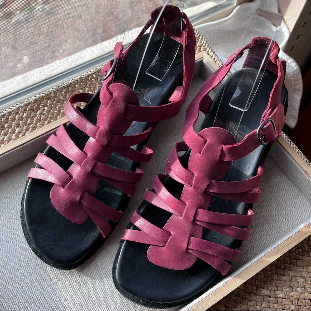 Keen Red Leather Alman Gladiator Ankle Strap Sandals, 9, Strappy Comfort